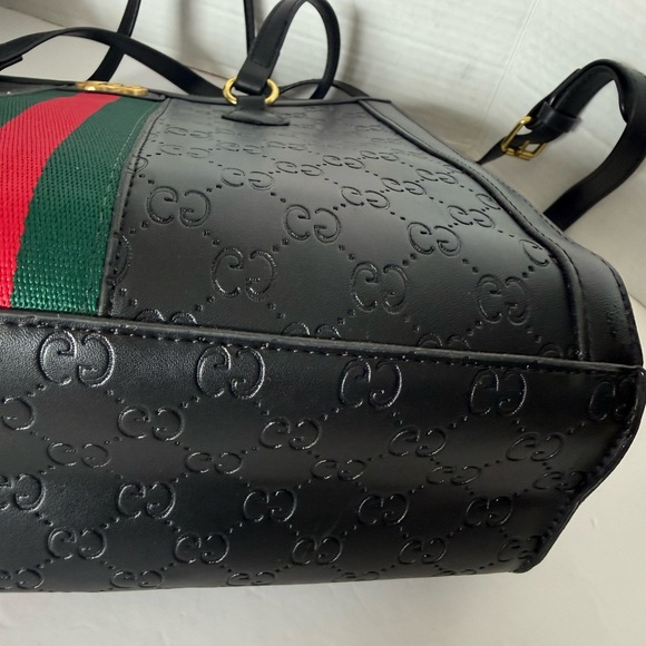 Gucci Black Embossed Shoulder Bag with Red and Green Accent - Picture 6 of 17